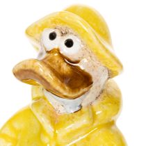 tételeket Kacsa figurák, esőkabát kerámia figurák vidám erkély- és kerti dekorációhoz, 11 cm, 4 darab