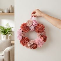 tételeket Függő virágkoszorú rózsaszín virágokkal, stílusos nappali dekoráció, 25 cm