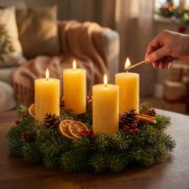 tételeket Rusztikus sárga oszlopgyertyák 60/110mm 4 db - Hosszú égési idő, RAL minősítéssel, adventi koszorú díszítéssel
