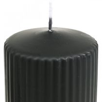 Oszlopos gyertyák fekete barázdált gyertya 70/130mm 4db