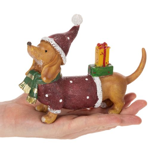 Dekoratív tacskó figura ajándékcsomaggal és kalappal, 18cm | Floristik24.hu