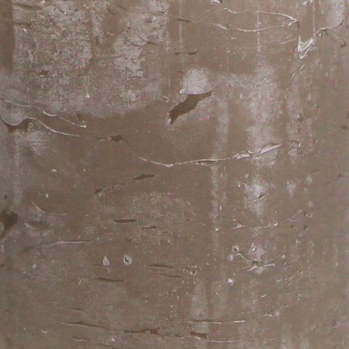 tételeket Egyszínű barna oszlopgyertyák 60×80 mm, 4 darabos készlet. Rusztikus díszgyertyák a meghitt hangulatért.