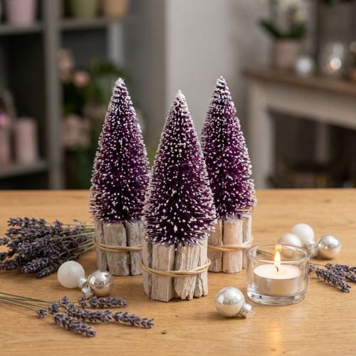Dekoratív karácsonyfa lila színben, hópelyhes díszítéssel, rusztikus fa alapon, 15 cm-es, 3 darabos. | Floristik24.hu