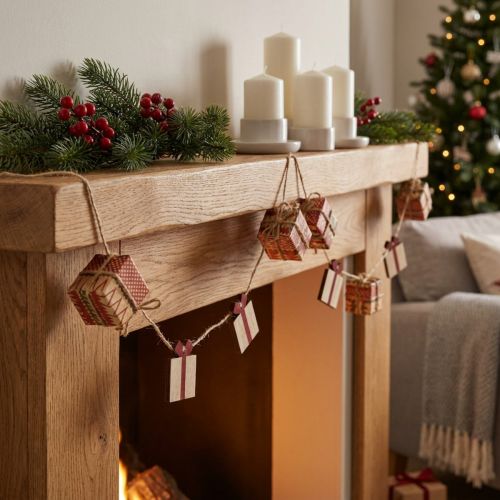 Garland karácsonyi ajándékok és csillagok Red Natural Green 100cm 2db | Floristik24.hu