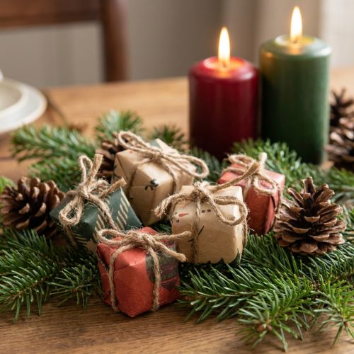 Papír díszdobozok mini szett, piros-zöld-natúr, 2,5x3 cm 18 db - Karácsonyi dekoráció | Floristik24.hu