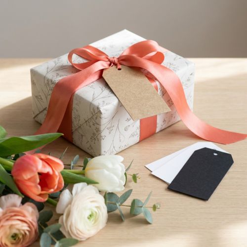 tételeket Ajándékcédulák dekoratív cimkék papír 3,5×6cm 300db