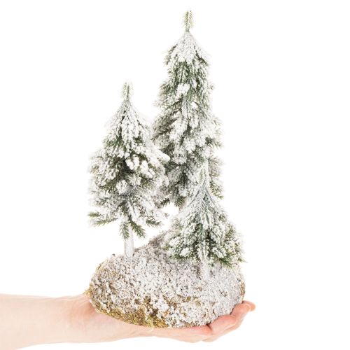 Hóval borított fenyőfák, mű téli táj karácsonyi faluba és asztaldísznek, 29 cm | Floristik24.hu