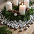 Dekoratív makk ezüst, adventi dekoráció, természetes őszi gyümölcsök, vidéki ház Ø1,5 – 2,5cm H1,5 – 3cm 300g | Floristik24.hu