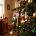 Diótörő medál karácsonyi dekorációk 4 darabos szett, piros zöld arany, 10 cm | Floristik24.hu