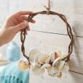 Tengeri dekoratív gyűrű tengeri csigákkal és kagylókkal - natúr fehér, Ø 25 cm - tökéletes a tengerparti dekorációhoz | Floristik24.hu