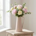 Dekoratív fémváza, díszes kancsó, rózsaszín, kúpos, vintage virágváza, 38cm | Floristik24.hu