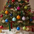 Fényes karácsonyi gömbdíszek, 10 darabos készlet, vegyes színek, 95 mm | Floristik24.hu
