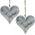 Floristik24 Akasztható szívek, fém díszítés dombornyomással, Valentin-nap, tavaszi dekoráció ezüst, fehér H13cm 4db