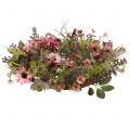 Floristik24 Virágkoszorú százszorszépekkel és bogyókkal, órózsaszín Ø30cm