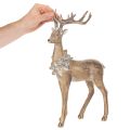 Dekoratív figura álló szarvasból aganccsal és fenyőtobozokkal, 41 cm | Floristik24.hu