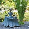 Floristik24 Madárfürdő kerti figura lány virágos ruhában H33,5cm